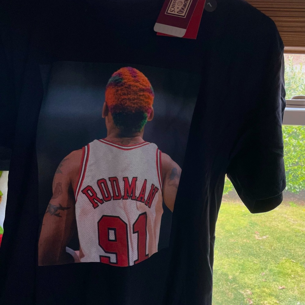 Mitchell & Ness Chicago Bulls Dennis Rodman T-shirt Size: Large